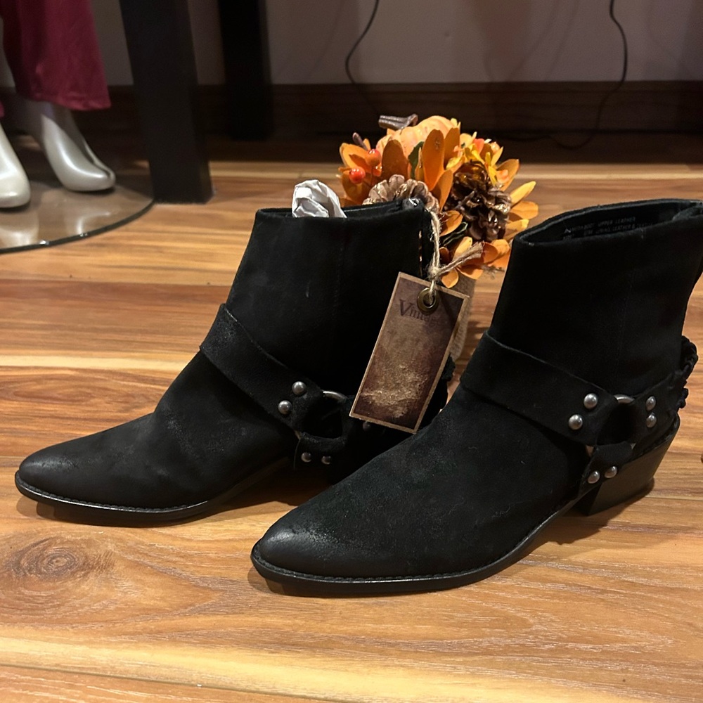 Vintage 7 Stylish Leather Black Ankle Boots size 8/38 Nwt
